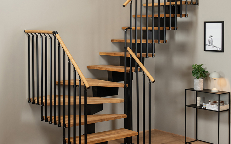 side-2-banister